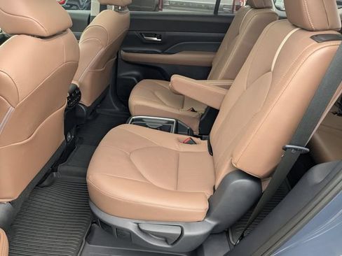 Used 2026 Toyota Grand Highlander AWD image 26