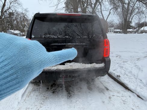 Used 2015 Chevrolet Tahoe LT image 3