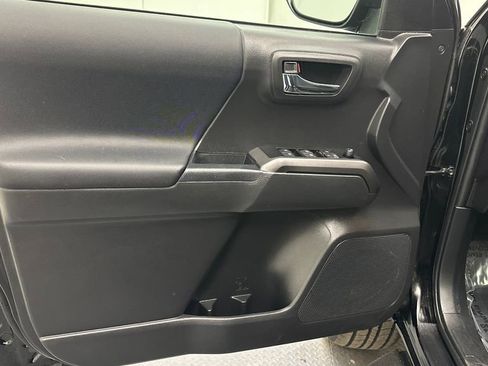 Certified 2023 Toyota Tacoma TRD Off-Road image 14