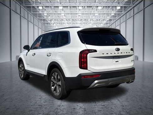 Used 2020 Kia Telluride S w/ S 8 Passenger Seating Package FWD image 6