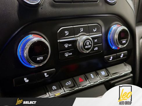 Used 2021 GMC Sierra 1500 Elevation w/ LPO, Elevation Black Package AWD/4WD image 15