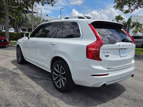 Used 2019 Volvo XC90 T5 Momentum w/ Protection Package Premier FWD image 12