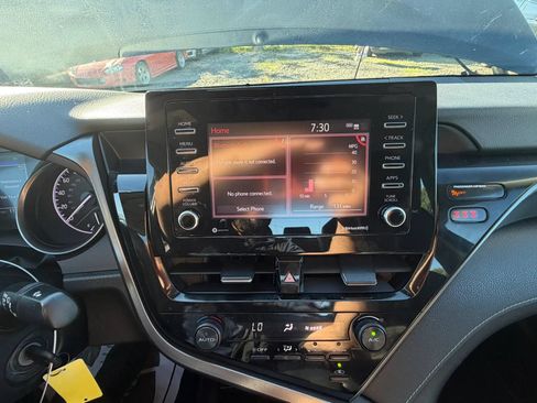 Used 2021 Toyota Camry SE FWD image 22