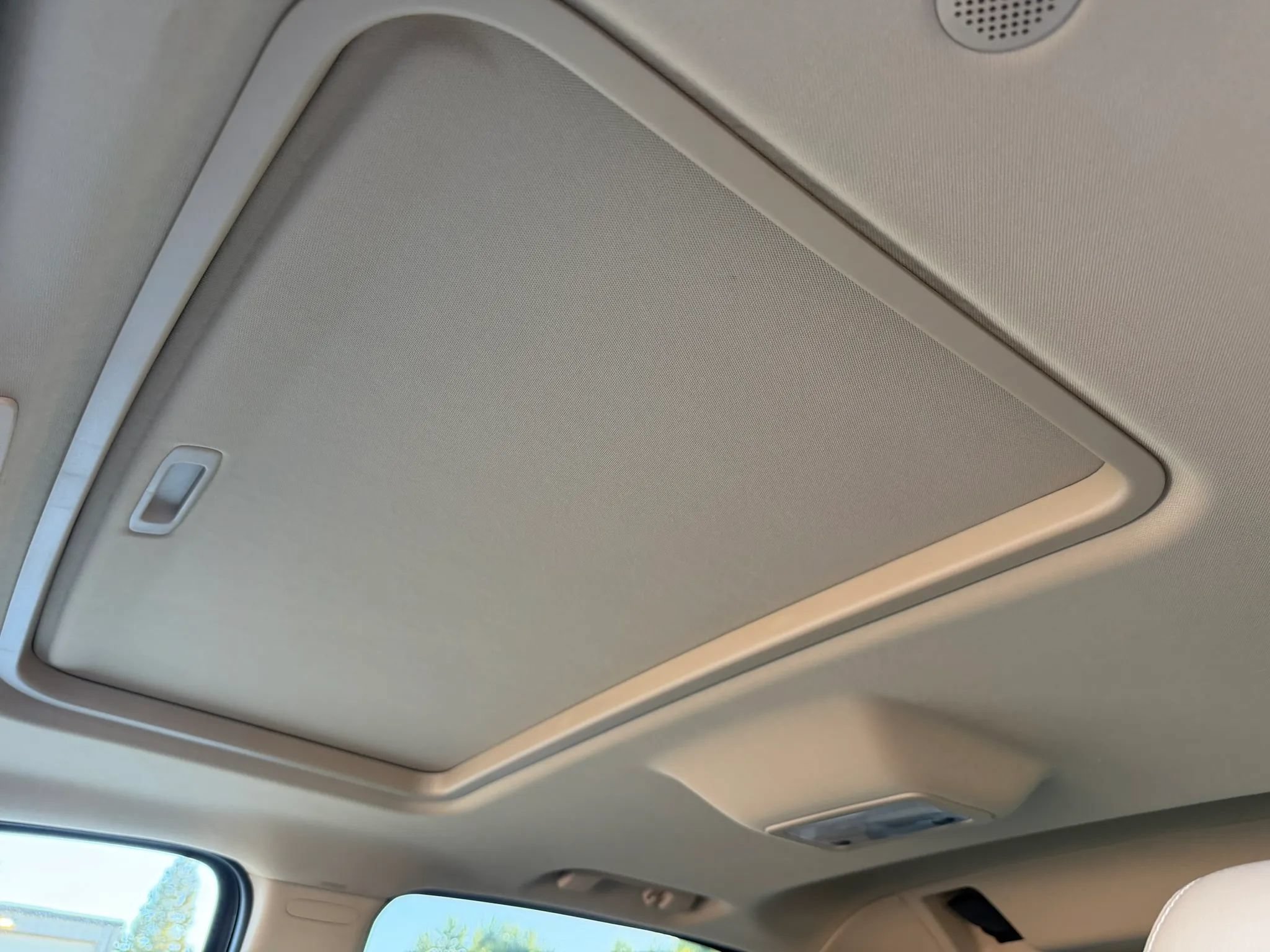 Used 2013 Chevrolet Avalanche LTZ RWD image 18