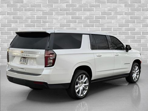 Certified 2024 Chevrolet Suburban High Country image 7