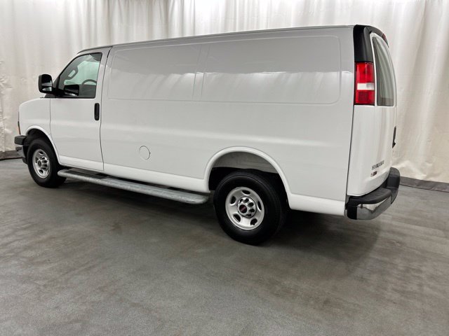 Used 2025 GMC Savana 2500 w/ Driver Convenience Package RWD image 3