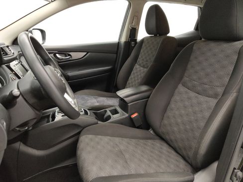 Used 2020 Nissan Rogue Sport SV FWD image 17