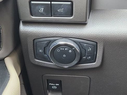 Used 2020 Ford Expedition XLT w/ Equipment Group 202A RWD image 20