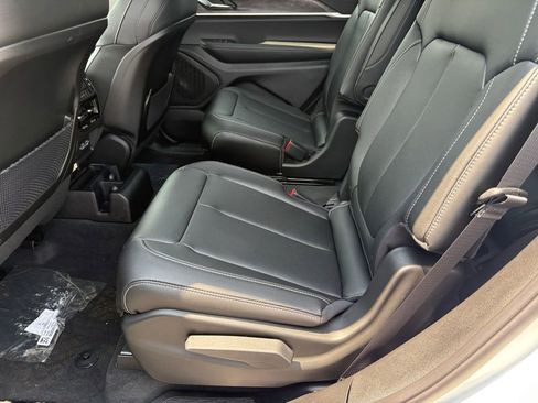 New 2025 Jeep Grand Cherokee L Limited image 32