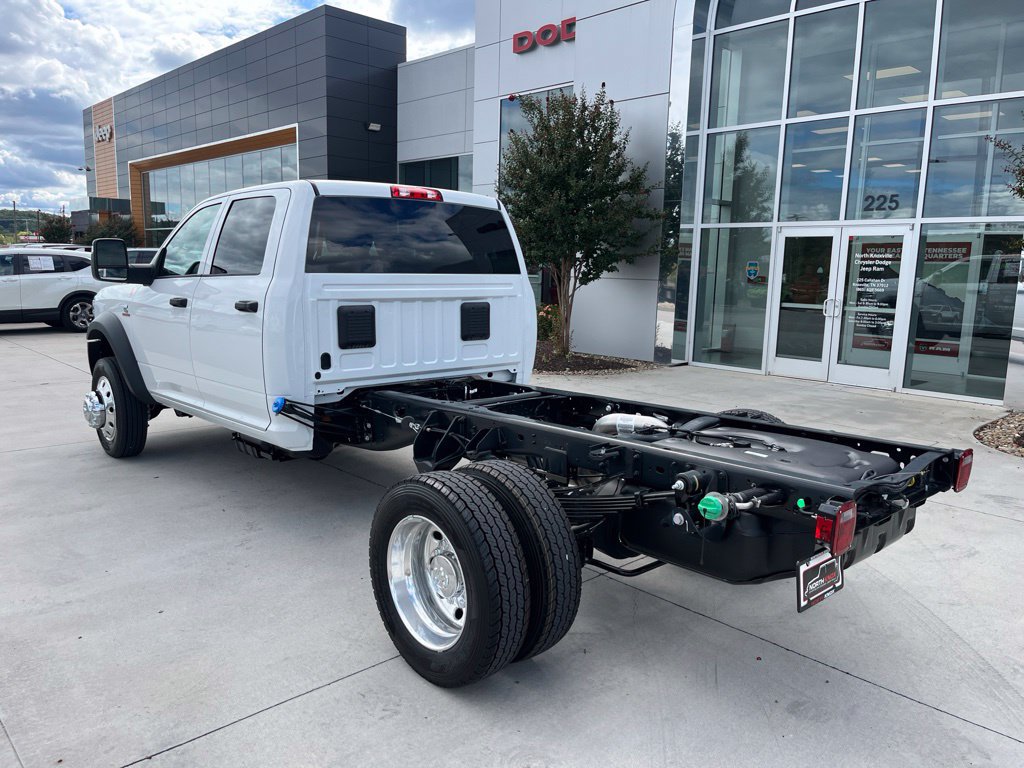 New 2027 RAM 5500 Tradesman AWD/4WD image 17