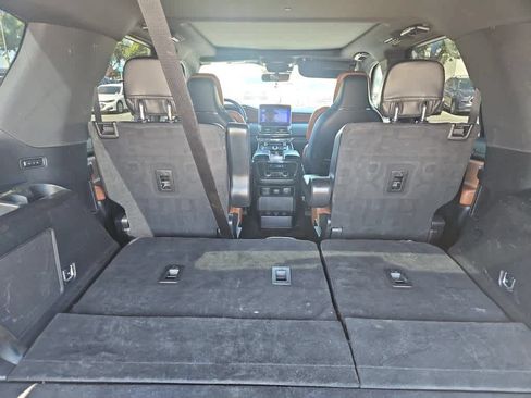 Used 2020 Lincoln Navigator Reserve AWD/4WD image 9