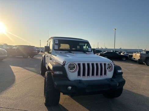 Used 2021 Jeep Wrangler Unlimited Sport image 3