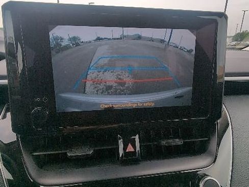 Used 2025 Toyota Corolla LE FWD image 14