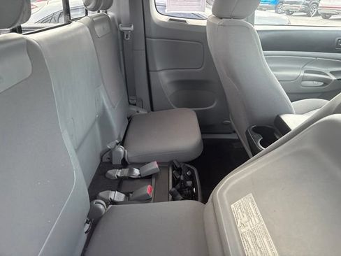 Used 2013 Toyota Tacoma 4x4 Access Cab V6 w/ SR5 Pkg image 8