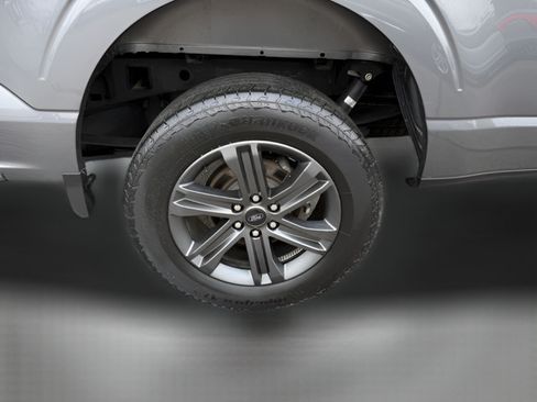 Used 2023 Ford F150 Lariat AWD/4WD image 32