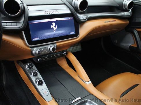Used 2017 Ferrari GTC4Lusso AWD image 30