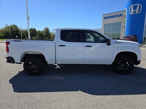 Used 2022 Chevrolet Silverado 1500 LT Trail Boss image 17