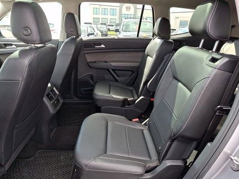 Certified 2023 Volkswagen Atlas SE w/ Panoramic Sunroof Package image 13