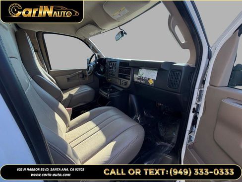 Used 2016 Chevrolet Express 4500 RWD image 16
