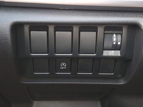 Used 2020 Subaru Forester Premium image 24