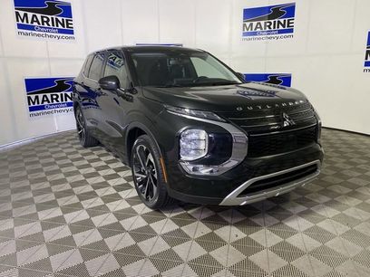 Used 2023 Mitsubishi Outlander SE