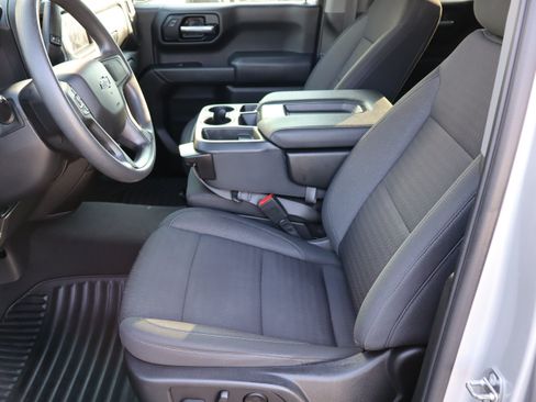 Used 2022 Chevrolet Silverado 1500 Custom Trail Boss AWD/4WD image 19