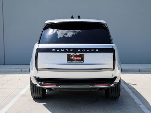 Used 2025 Land Rover Range Rover SE AWD/4WD image 6