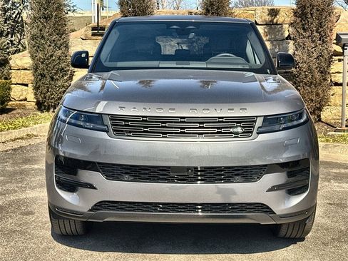 Used 2025 Land Rover Range Rover Sport image 8