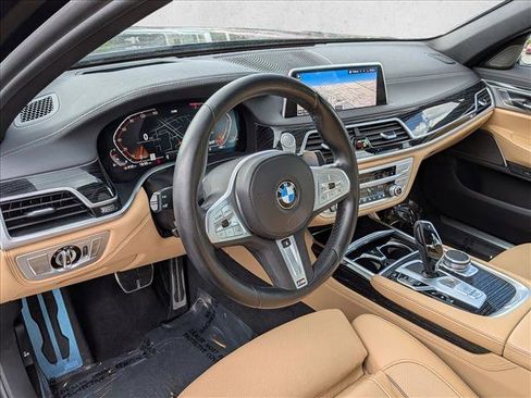 Used 2022 BMW 740i xDrive w/ M Sport Package AWD/4WD image 10