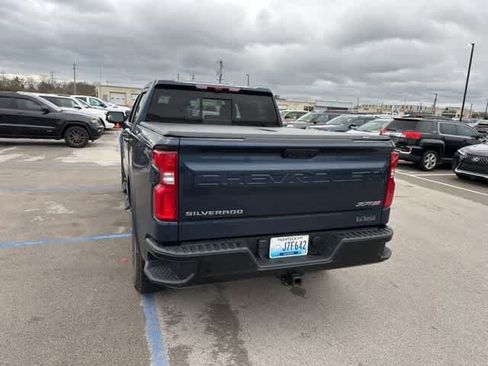 Used 2022 Chevrolet Silverado 1500 ZR2 w/ Technology Package image 17