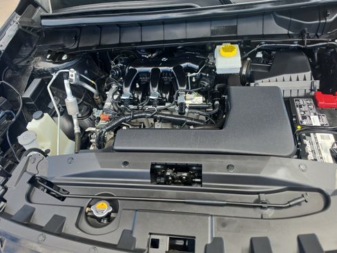 Used 2024 Nissan Pathfinder S FWD image 32