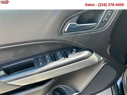 Used 2017 Chevrolet Colorado LT w/ Luxury Package, Chrome AWD/4WD image 11