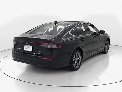 Certified 2023 Honda Accord EX-L image 6