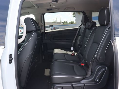 Certified 2026 Honda Odyssey Elite image 11