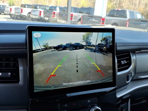 Used 2024 Ford Expedition Max XLT image 10