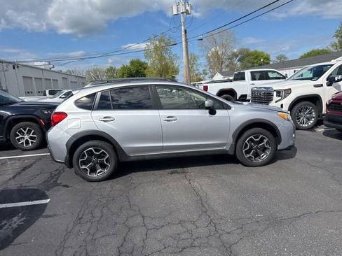 Used 2014 Subaru Crosstrek 2.0i Premium w/ Moonroof Package AWD/4WD image 4