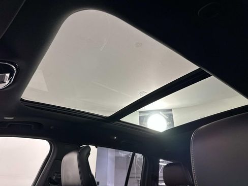 Used 2023 Jeep Grand Cherokee Overland w/ Luxury Tech Group IV image 30