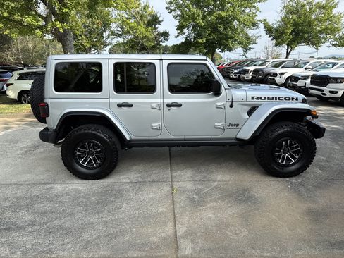 Used 2023 Jeep Wrangler Unlimited Rubicon 392 w/ Trailer Tow Package AWD/4WD image 8