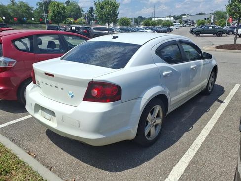 Used 2013 Dodge Avenger SE FWD image 2