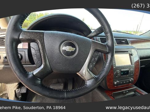 Used 2012 Chevrolet Avalanche LTZ AWD/4WD image 37