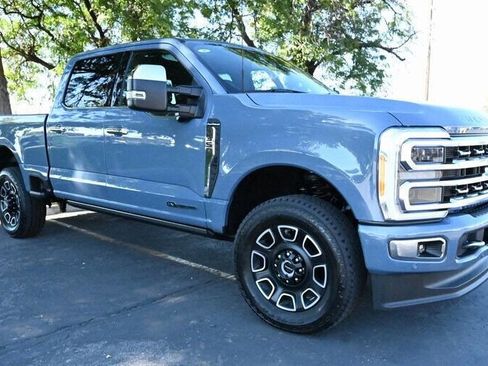 Used 2023 Ford F350 Platinum image 10