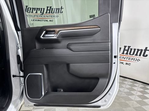 Used 2023 Chevrolet Silverado 1500 LT AWD/4WD image 26