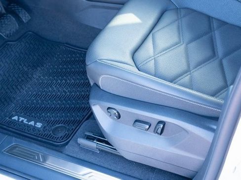 New 2026 Volkswagen Atlas SE image 27