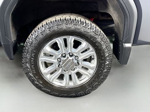 Used 2020 GMC Sierra 2500 Denali w/ Denali Ultimate Package AWD/4WD image 36