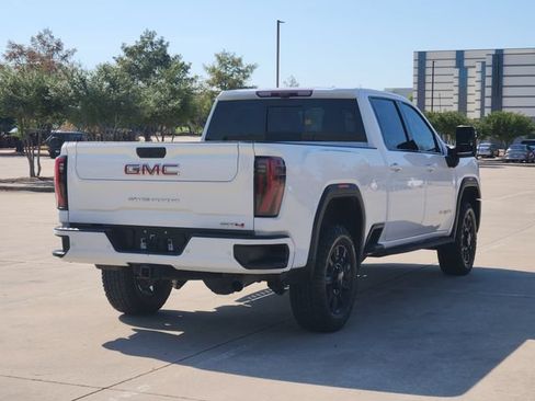 Used 2024 GMC Sierra 2500 AT4 w/ AT4 Premium Plus Package AWD/4WD image 5