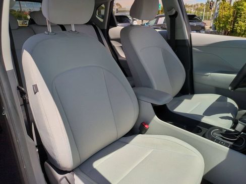 Used 2025 Hyundai Kona SEL FWD image 30
