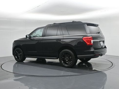 Used 2022 Ford Expedition XLT image 7