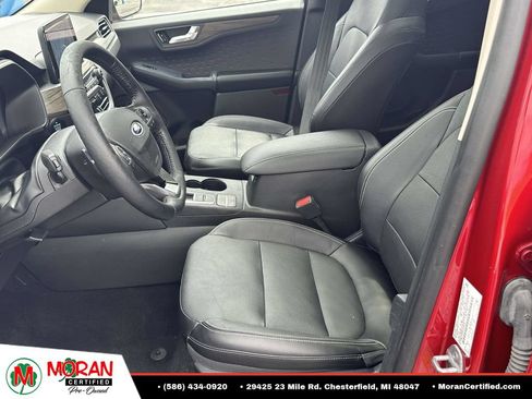 Used 2020 Ford Escape Titanium AWD/4WD image 17