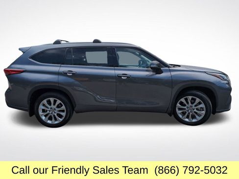 Used 2023 Toyota Highlander Limited AWD/4WD image 7