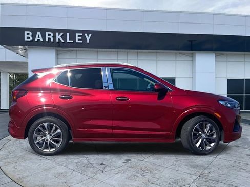 Certified 2022 Buick Encore GX Essence w/ Advanced Technology Package image 2